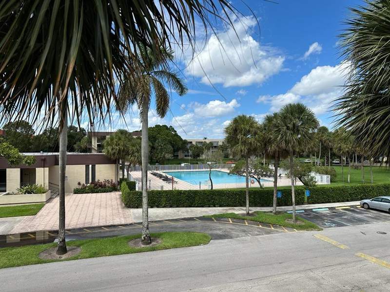 2 bedroom Condominium at 3121 NW 47th Terrace #301, Cypress Chase North No 4, Lauderdale Lakes — photo 2