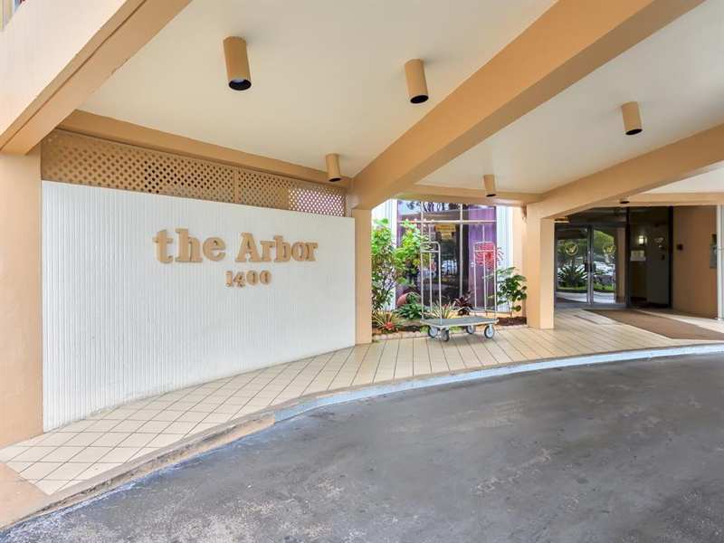 1 bedroom Condominium at 1400 Saint Charles Place #211, Park Place Condominium, Pembroke Pines — photo 1