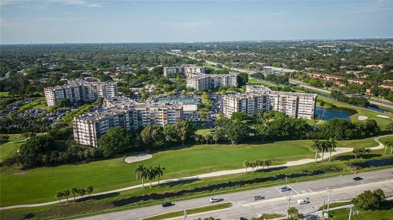 1 bedroom Condominium at 1400 Saint Charles Place #211, Park Place Condominium, Pembroke Pines — photo 2