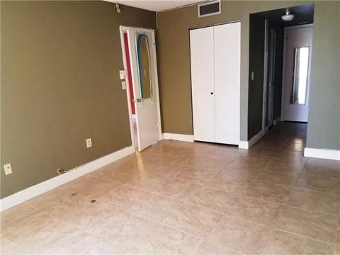 1400 Saint Charles Place #211, Pembroke Pines FL - photo 8 of 30
