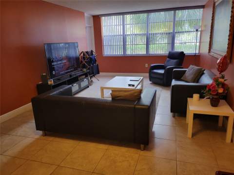 1400 Saint Charles Place #211, Pembroke Pines FL - photo 9 of 30