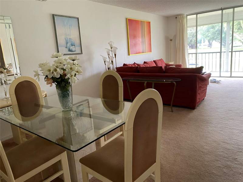 2 bedroom Condominium at 811 S Hollybrook Drive #203, Hollybrook Golf & Tennis, Pembroke Pines — photo 3