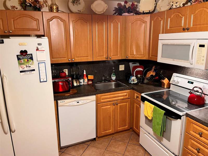 1 bedroom Condominium at 4851 NW 21st Street #105, Castle Apartments 14 Condo, Lauderhill — photo 4