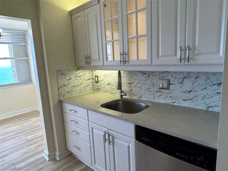 2 bedroom Condominium at 111 Briny Avenue #1401, Pompano Beach Club South, Pompano Beach — photo 3