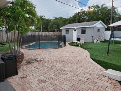 811 S Broadway, Lantana FL - photo 8 of 45