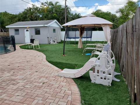 811 S Broadway, Lantana FL - photo 9 of 45