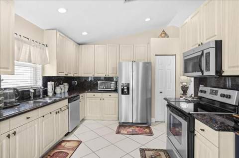 6358 Westchester Club Drive, Boynton Beach FL - photo 7 of 23