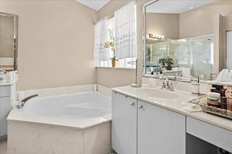 6358 Westchester Club Drive, Boynton Beach FL - photo 13 of 23