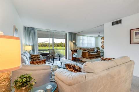 9611 N Hollybrook Lake Drive #107, Pembroke Pines FL - photo 7 of 56