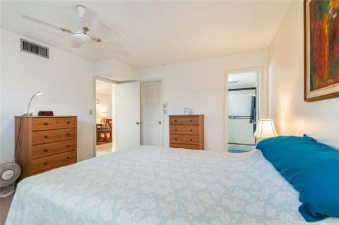 9611 N Hollybrook Lake Drive #107, Pembroke Pines FL - photo 13 of 56