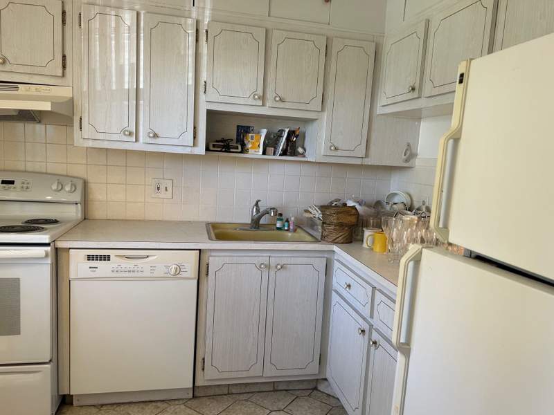 2 bedroom Condominium at 7877 Golf Circle Drive #211, Oriole Golf & Tennis One, Margate — photo 2