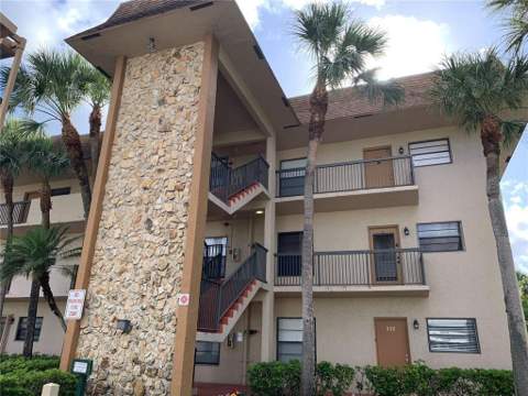 6095 N Sabal Palm Boulevard #212, Tamarac FL - photo 6 of 40