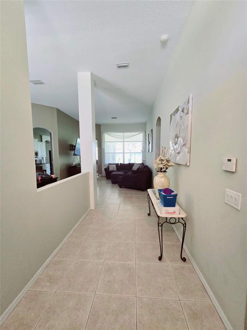 4 bedroom Single Family Residence at 723 SW Myakka River Trace, Lake Forest At St Lucie W, Port St. Lucie — photo 4