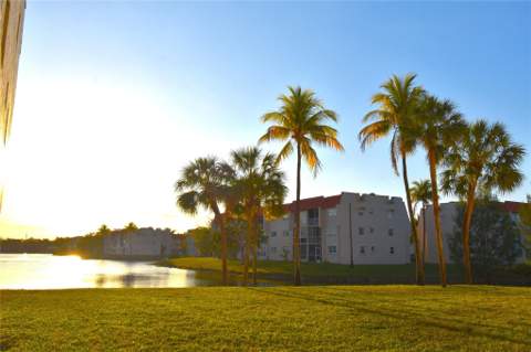 3051 Sunrise Lakes Drive #311, Sunrise FL - photo 20 of 20