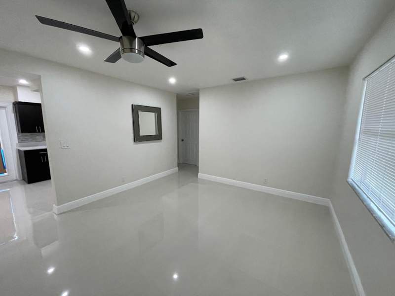 3 bedroom Single Family Residence at 1809 NW 13th Court, Lauderdale Manors Amd Pla, Fort Lauderdale — photo 4