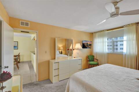 1051 Hillsboro Mile #307e, Hillsboro Beach FL - photo 15 of 31