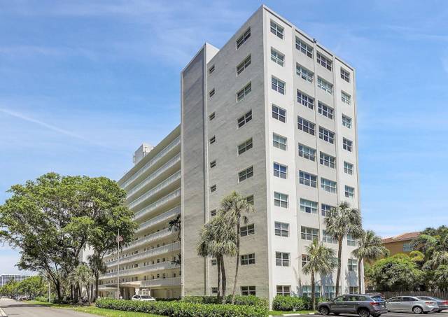 2555 NE 11th Street #806