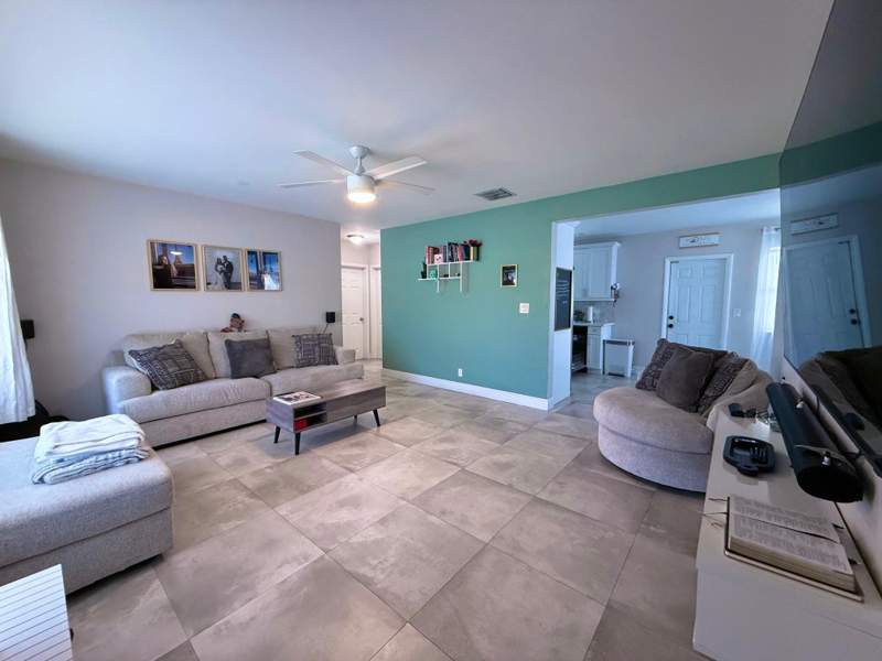 2 bedroom Single Family Residence at 2340 N 58th Terrace, Sheridan Park 43-25 B, Hollywood — photo 3