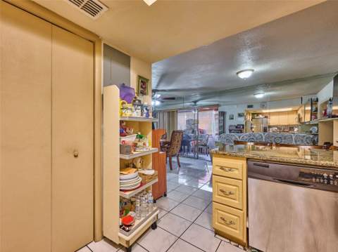 33 Spinning Wheel Lane #33, Tamarac FL - photo 18 of 39