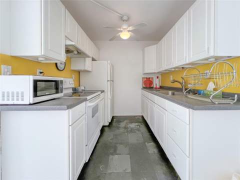 4035 Cambridge B #4035, Deerfield Beach FL - photo 6 of 18