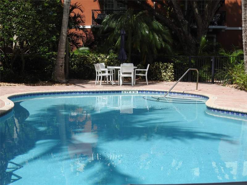 3 bedroom Townhouse at 2299 NE 9th Avenue #2299, Wilton Manors, Wilton Manors — photo 2