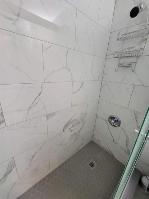 800 SW 11th Avenue #17, Hallandale Beach FL - photo 10 of 23