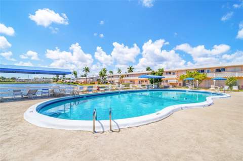 800 SW 11th Avenue #17, Hallandale Beach FL - photo 17 of 23