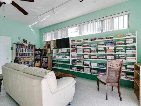 800 SW 11th Avenue #17, Hallandale Beach FL - photo 22 of 23