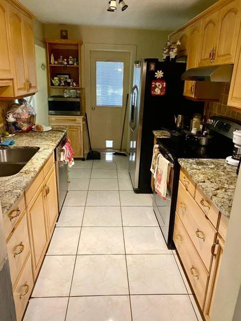 4300 NW 12th Avenue, Deerfield Beach FL - photo 10 of 23