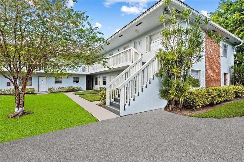 2 bedroom Condominium at 4140 Woodside Drive #205, Villa Mar Condo, Coral Springs — photo 1