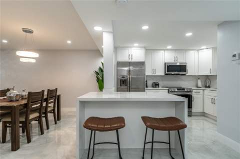9523 S Hollybrook Lake Drive #102, Pembroke Pines FL - photo 10 of 64