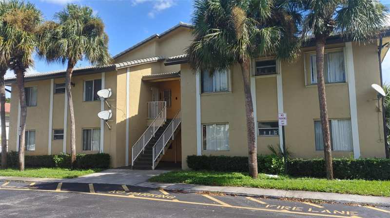 3 bedroom Condominium at 11585 NW 44th Street #11585, Coral West, Coral Springs — photo 1