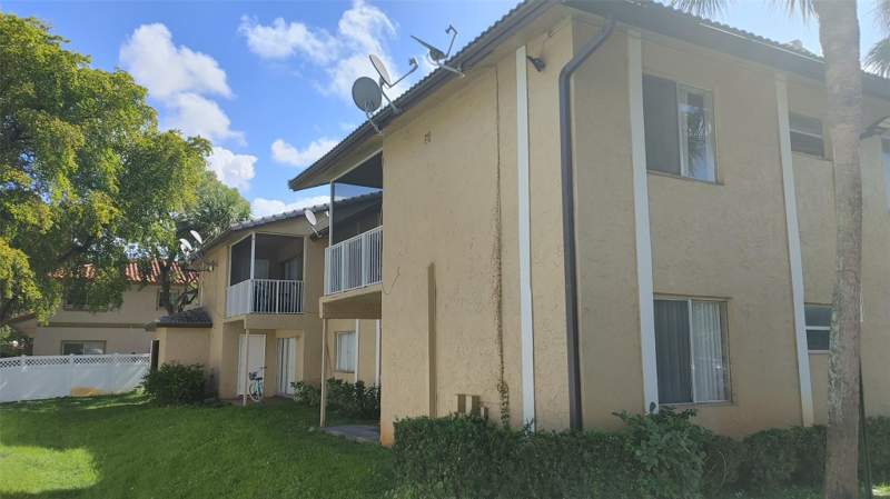3 bedroom Condominium at 11585 NW 44th Street #11585, Coral West, Coral Springs — photo 5