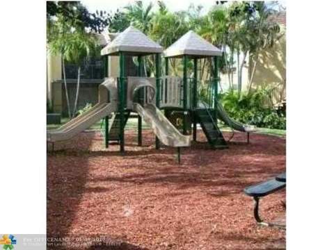 4425 Treehouse Lane #A, Tamarac FL - photo 8 of 9