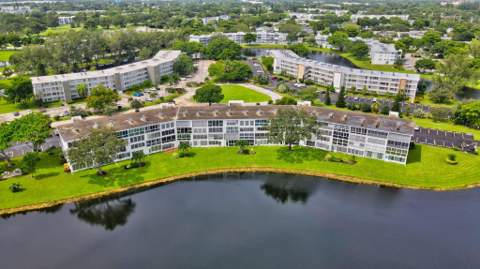 3107 Cambridge #3107, Deerfield Beach FL - photo 11 of 44