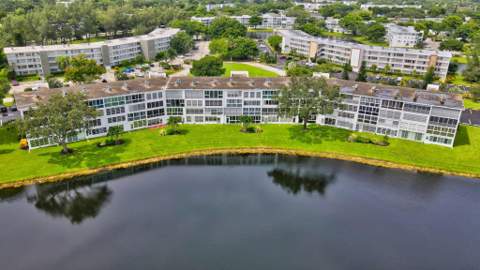 3107 Cambridge #3107, Deerfield Beach FL - photo 13 of 44