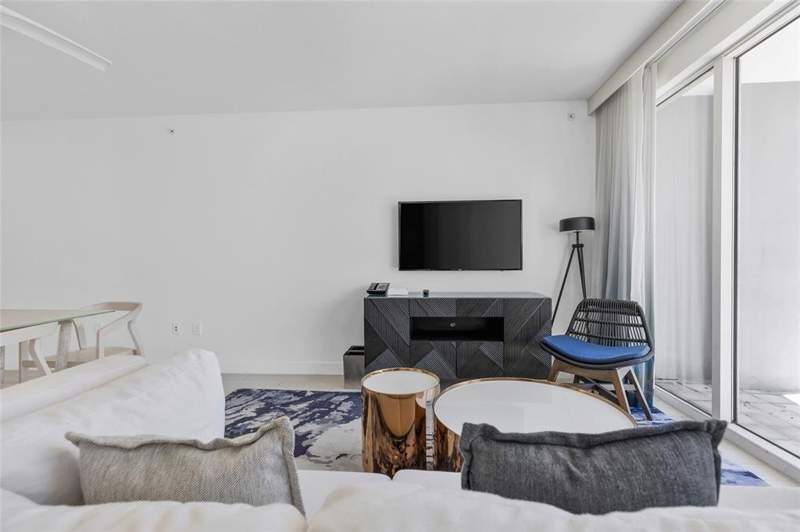 1 bedroom Condominium at 3101 Bayshore Drive #501, W Ft Lauderdale Residence, Fort Lauderdale — photo 4