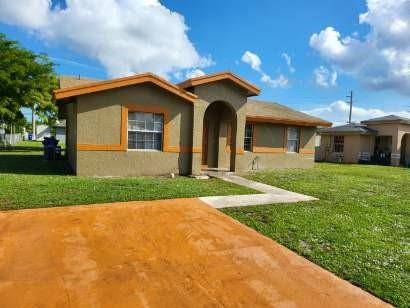 1420 NW 3rd Terrace