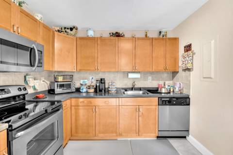 6008 NW 3rd Street, Margate FL - photo 14 of 31