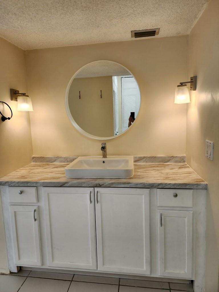 2 bedroom Condominium at 3660 Inverrary Drive #3L, International Village, Lauderhill — photo 1