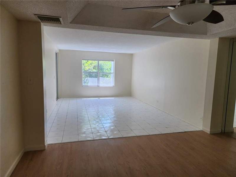 2 bedroom Condominium at 3660 Inverrary Drive #3L, International Village, Lauderhill — photo 5