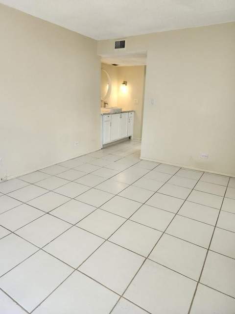 3660 Inverrary Drive #3L, Lauderhill FL - photo 8 of 13