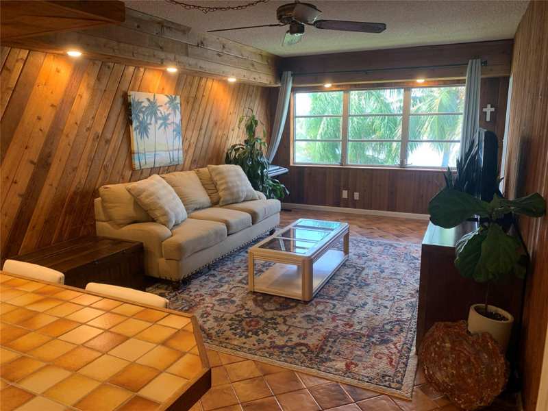 2 bedroom Condominium at 4311 Crystal Lake Drive #314, Wincast Arms North Condo, Deerfield Beach — photo 1