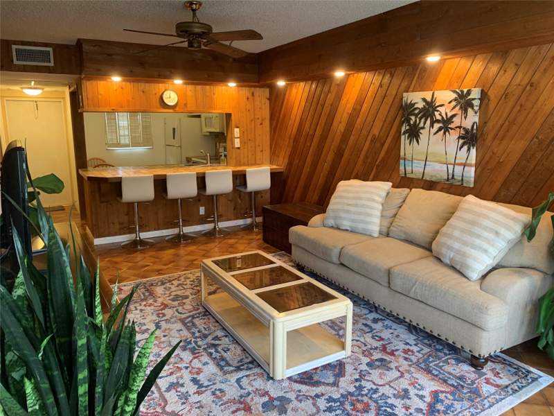 2 bedroom Condominium at 4311 Crystal Lake Drive #314, Wincast Arms North Condo, Deerfield Beach — photo 3