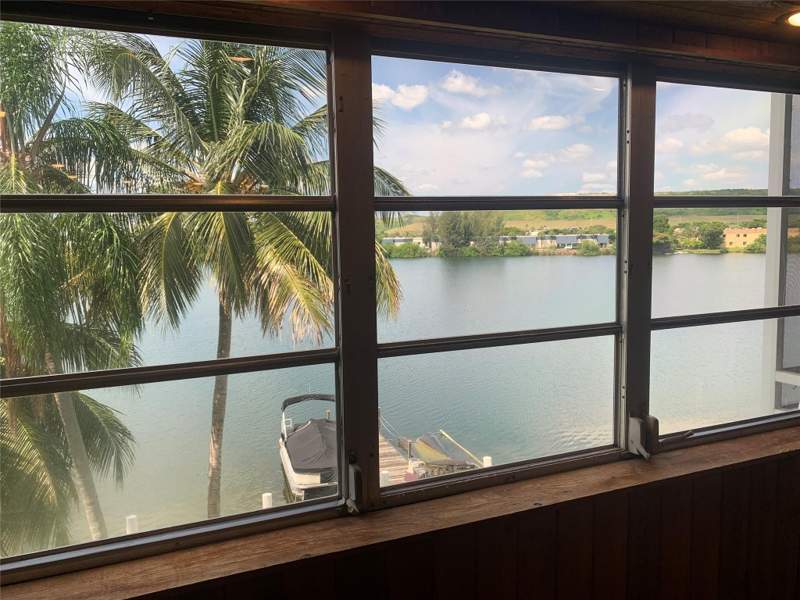 2 bedroom Condominium at 4311 Crystal Lake Drive #314, Wincast Arms North Condo, Deerfield Beach — photo 4