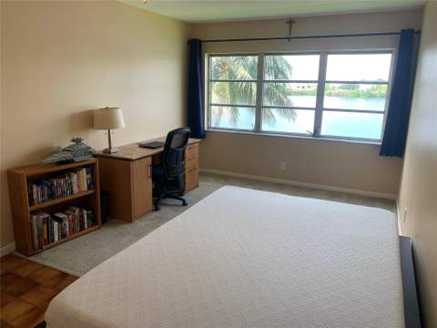 4311 Crystal Lake Drive #314, Deerfield Beach FL - photo 16 of 31