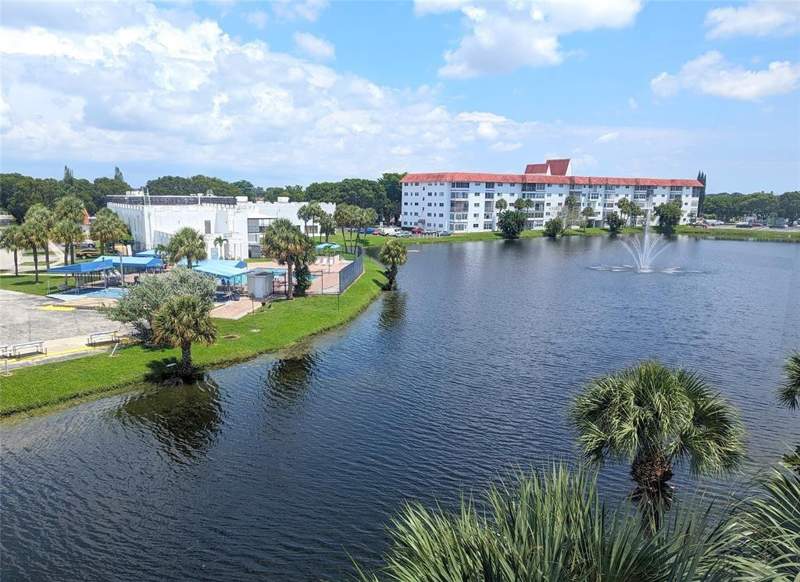 2 bedroom Condominium at 4751 NW 21st Street #618, Castle Gardens, Lauderhill — photo 2