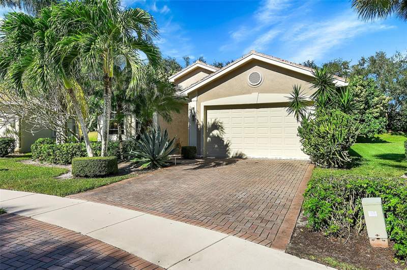 3 bedroom Single Family Residence at 7756 Kingsley Palm Terrace, Valencia Shores 04, Lake Worth — photo 2