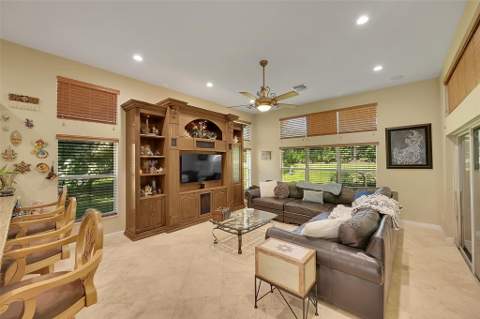 7756 Kingsley Palm Terrace, Lake Worth FL - photo 13 of 50
