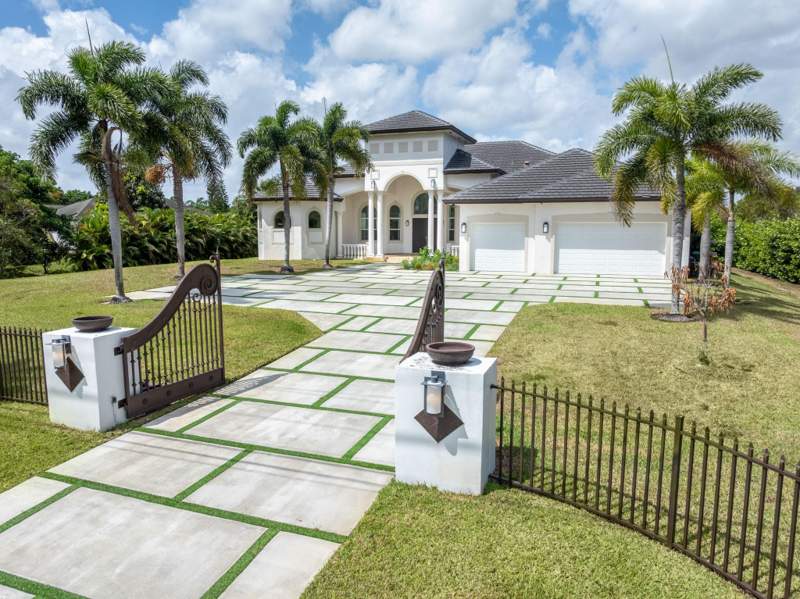 6 bedroom Single Family Residence at 5941 SW 185th Way, Everglades Land Co Sub 1-, Southwest Ranches — photo 2